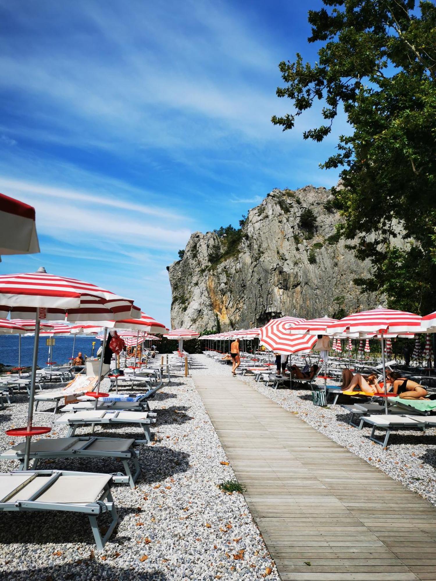 Krasen Kras 104 Resort Komen Εξωτερικό φωτογραφία
